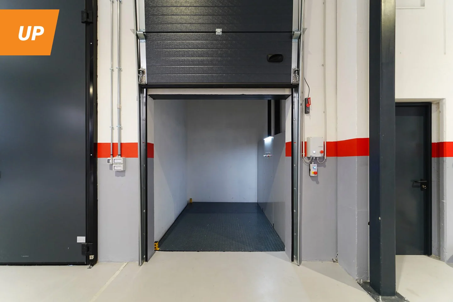 Nákladné plošiny GOODS LIFT UP - je to tam